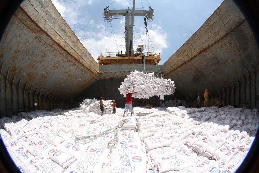 Xuất khẩu gạo sang các nước châu Âu, châu Phi