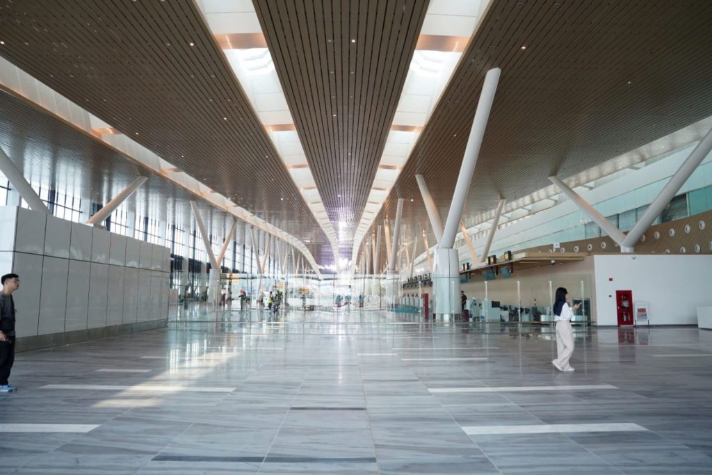 Tin nổi bật: Nhà ga T3 Tân Sơn Nhất bị dột; Chính phủ muốn rút thủ tục đầu tư nhà ở xã hội còn 75 ngày; Pakistan đóng cửa không phận, hàng không Việt Nam đổi đường bay