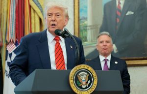 Ông Trump sẽ công bố thông báo ‘đặc biệt quan trọng’ trước khi tới Trung Đông