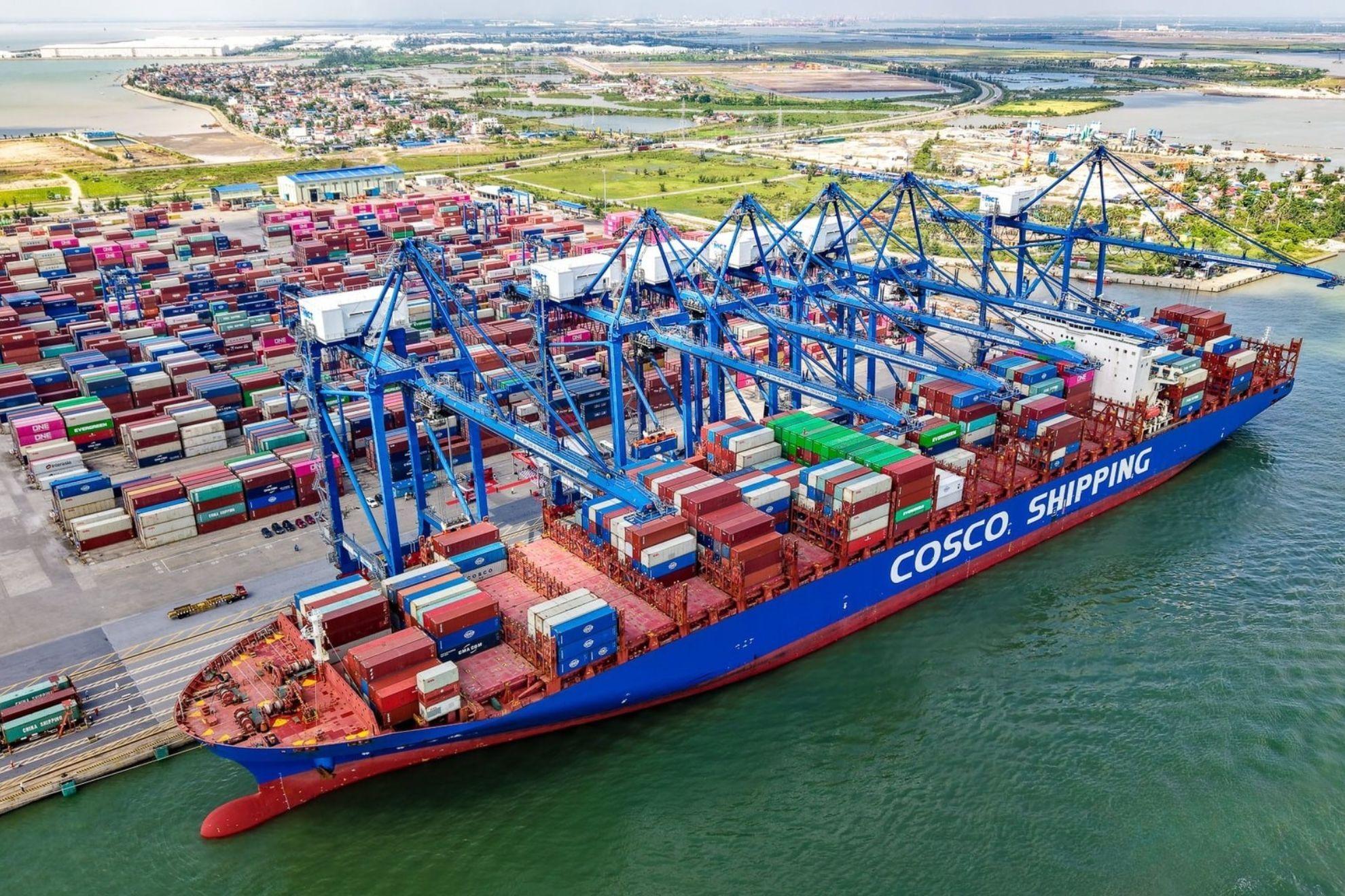Cảng Đà Nẵng mở rộng kết nối container với hàng loạt hãng tàu quốc tế